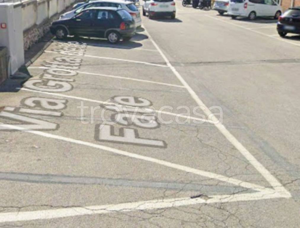 negozio in vendita a Livorno in zona Ardenza