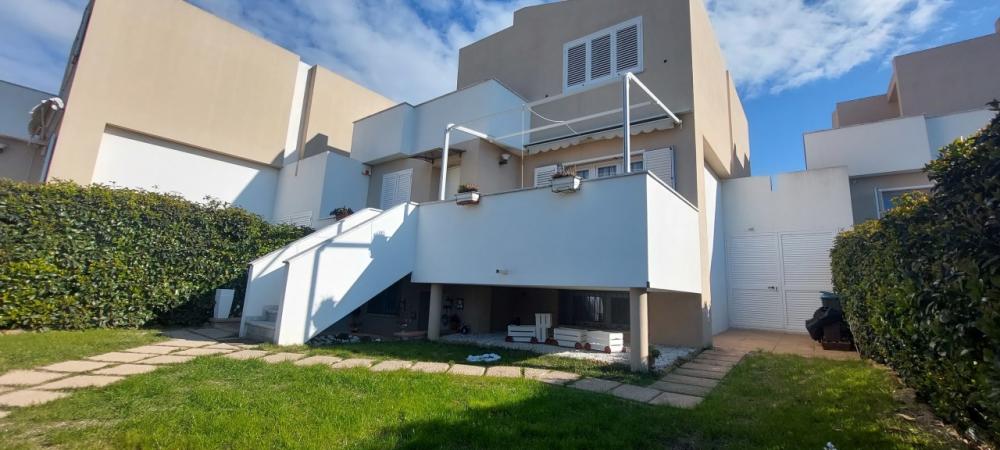 casa indipendente in vendita a Livorno in zona Antignano