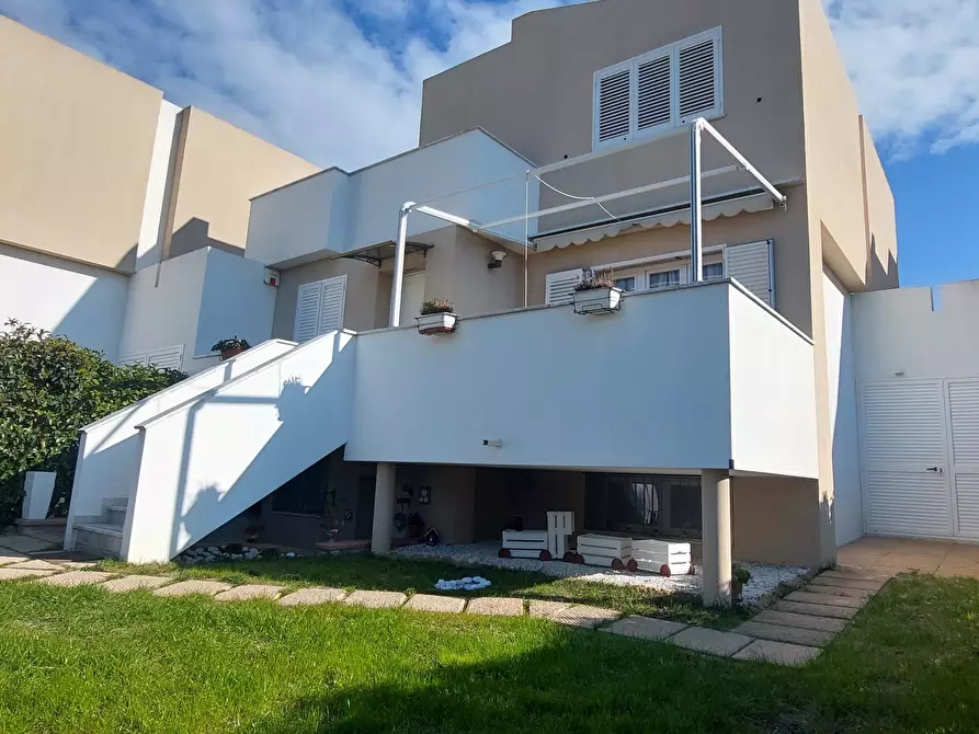 casa indipendente in vendita a Livorno in zona Antignano