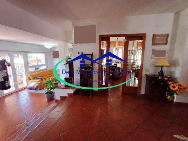 casa indipendente in vendita a Livorno in zona Montenero