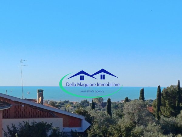 casa indipendente in vendita a Livorno in zona Montenero