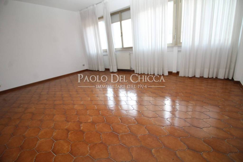 appartamento in vendita a Livorno in zona Lungomare