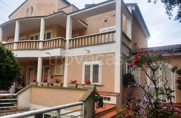 casa indipendente in vendita a Livorno in zona Lungomare