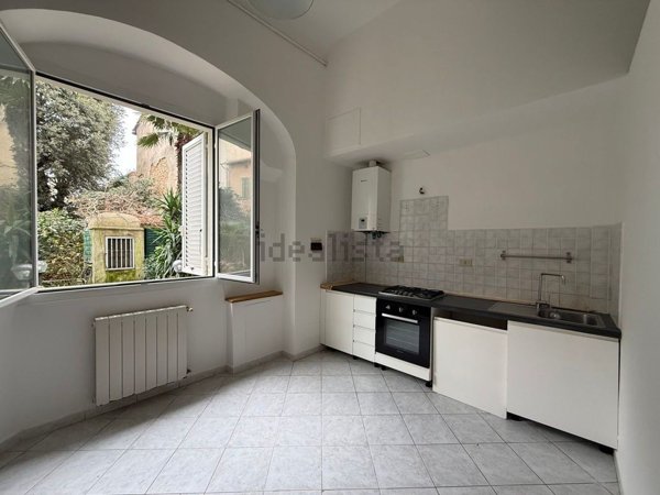 appartamento in vendita a Livorno in zona Ardenza