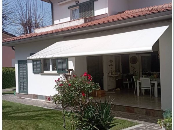 casa indipendente in vendita a Livorno