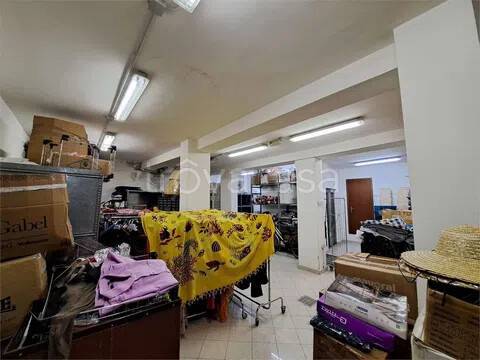 negozio in vendita a Livorno in zona Centro Città