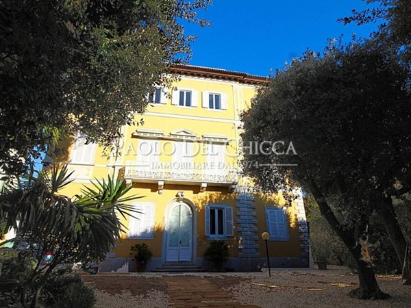 casa indipendente in vendita a Livorno in zona Ardenza