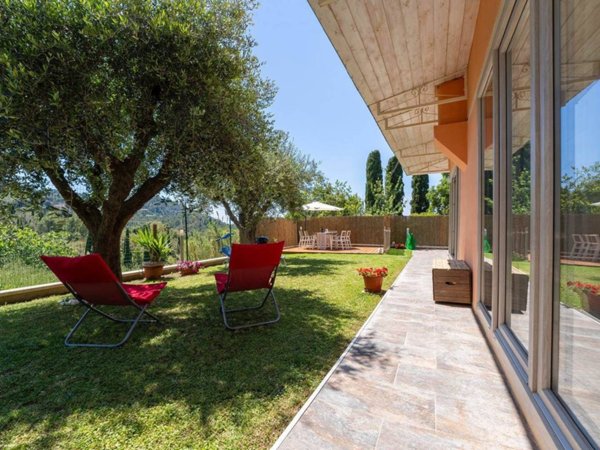 casa indipendente in vendita a Livorno in zona Montenero