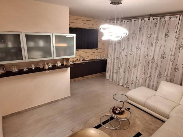 appartamento in vendita a Livorno in zona Limoncino