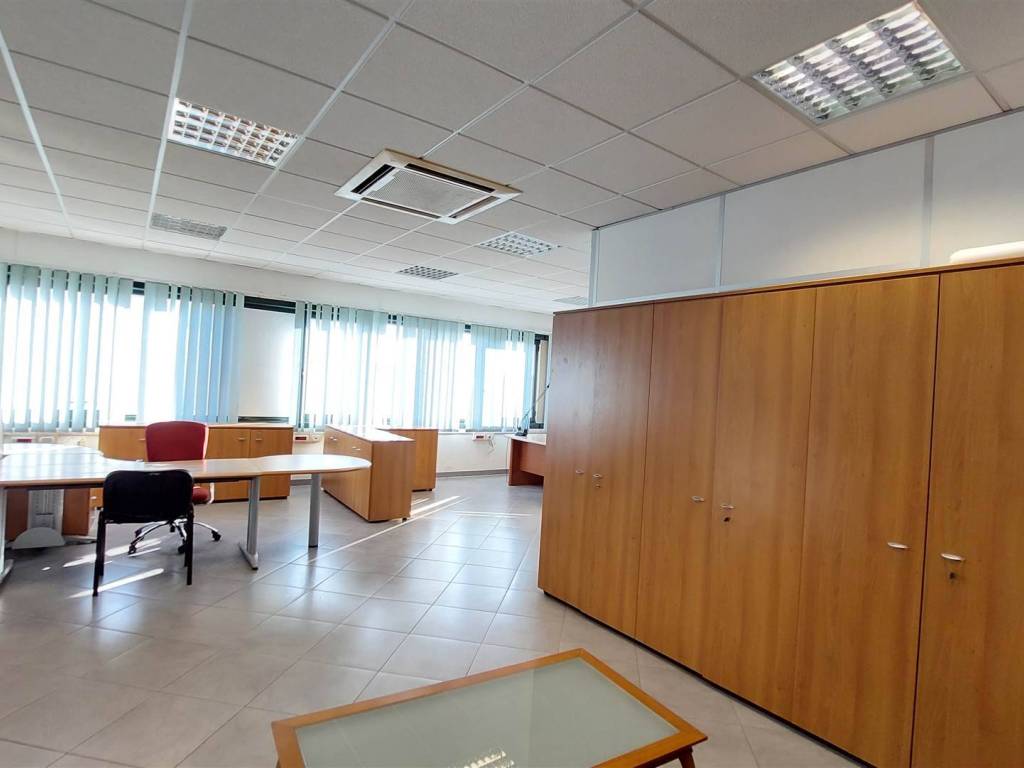 ufficio in vendita a Livorno in zona Stazione