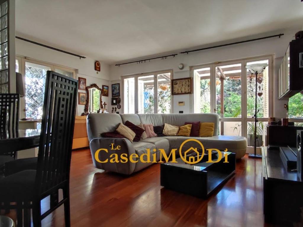 appartamento in vendita a Livorno in zona Montenero