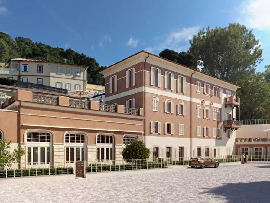 appartamento in vendita a Livorno in zona Montenero