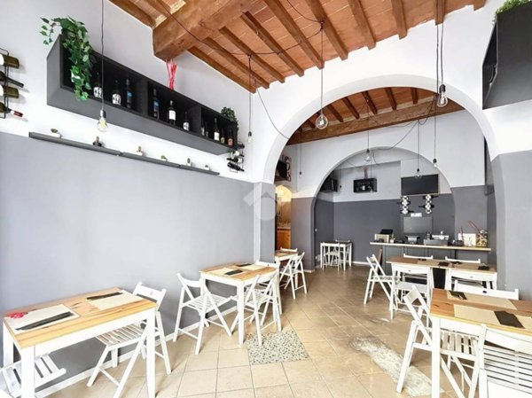 negozio in vendita a Livorno in zona Centro Città