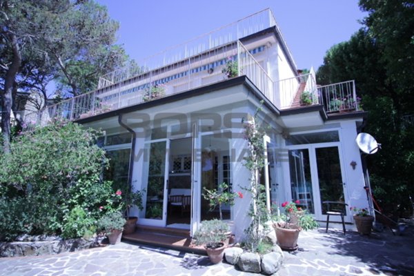 casa indipendente in vendita a Livorno in zona Quercianella