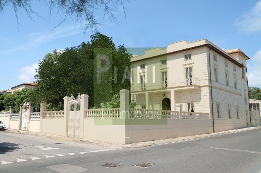 appartamento in vendita a Livorno in zona Ardenza