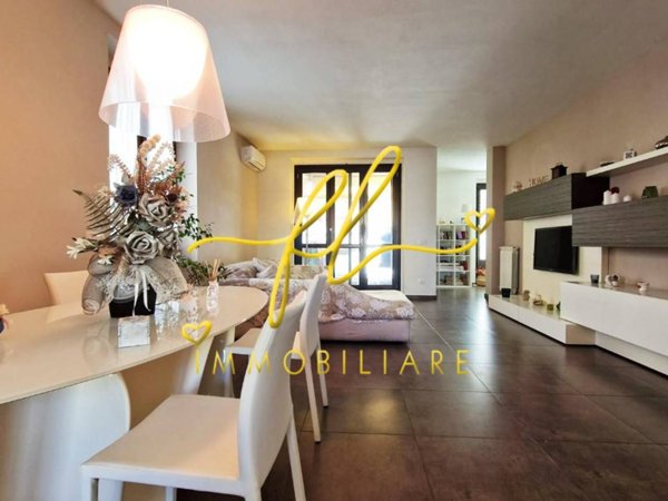 casa indipendente in vendita a Livorno in zona Stillo