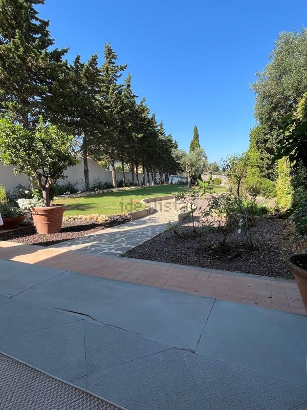 casa indipendente in vendita a Livorno in zona Montenero