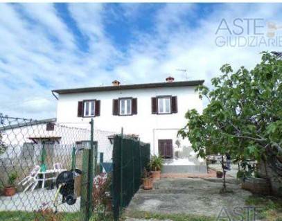 appartamento in vendita a Livorno in zona Montenero