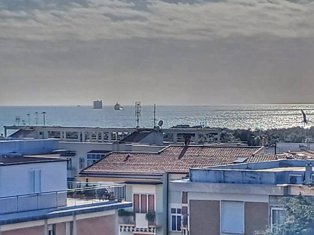 appartamento in vendita a Livorno in zona Ardenza