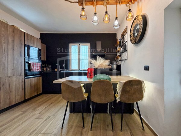 casa indipendente in vendita a Livorno in zona Castellaccio