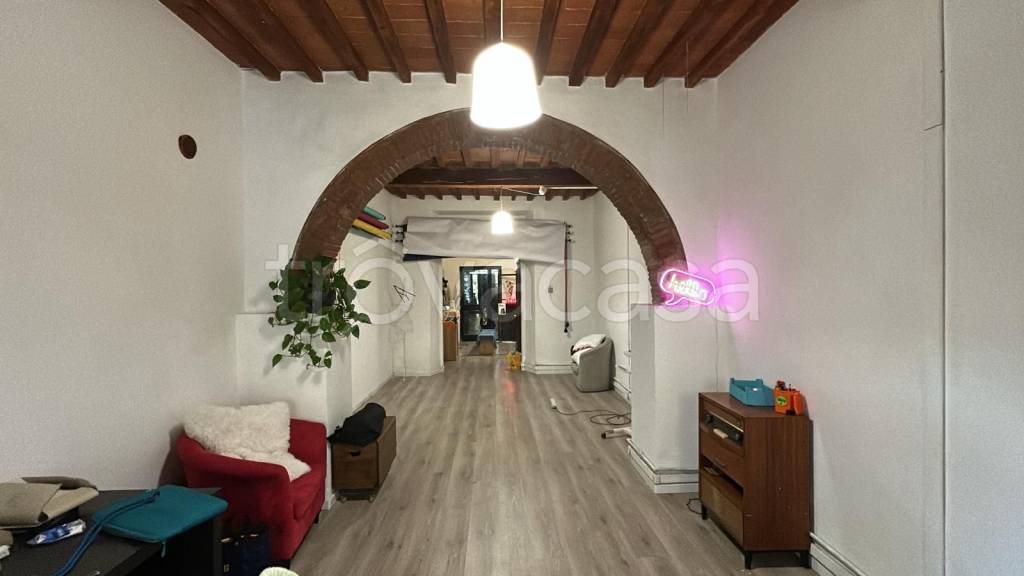 negozio in vendita a Livorno