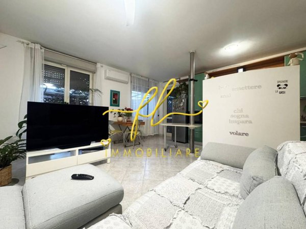 appartamento in vendita a Livorno in zona Limoncino