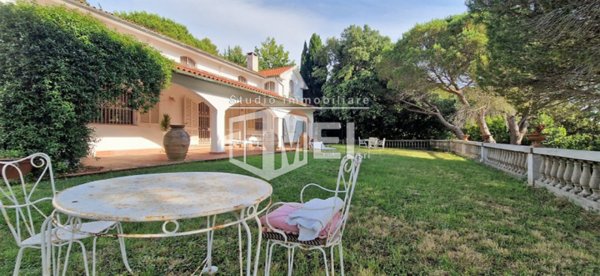 casa indipendente in vendita a Livorno in zona Valle Benedetta