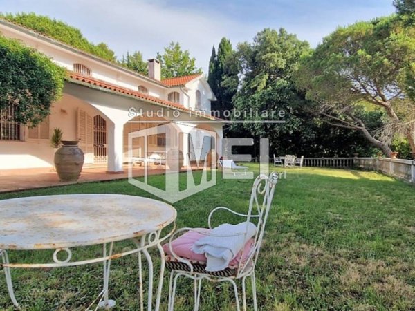 casa indipendente in vendita a Livorno in zona Valle Benedetta