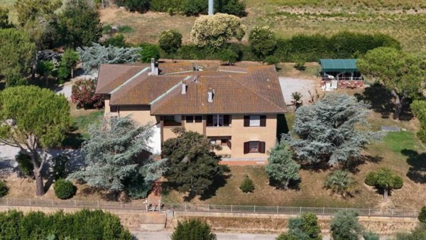 casa indipendente in vendita a Livorno in zona Stillo