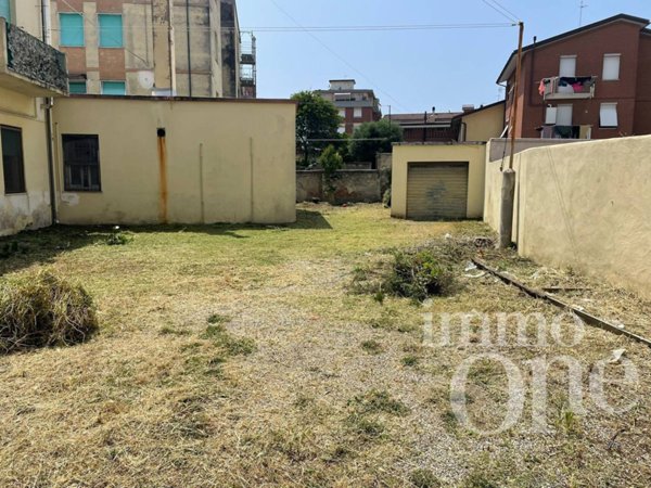 appartamento in vendita a Livorno in zona Ospedale