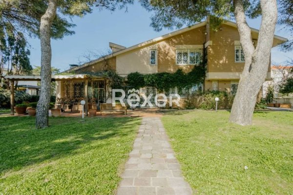 casa indipendente in vendita a Livorno in zona Antignano