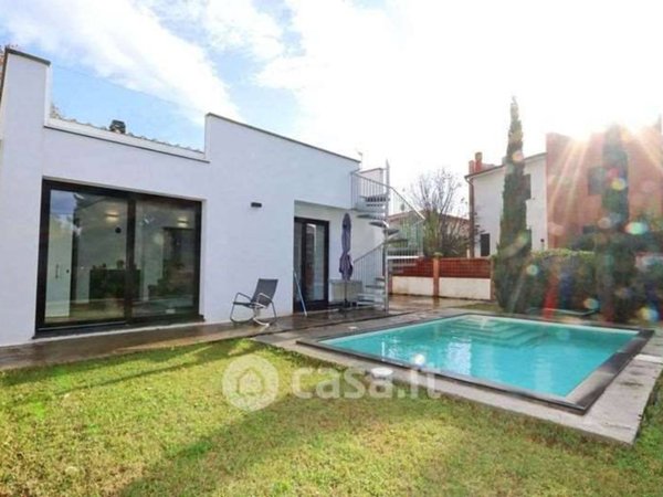 casa indipendente in vendita a Livorno in zona Limoncino