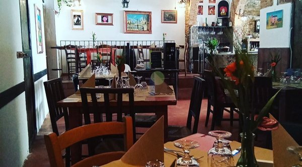 negozio in vendita a Livorno in zona Centro Città