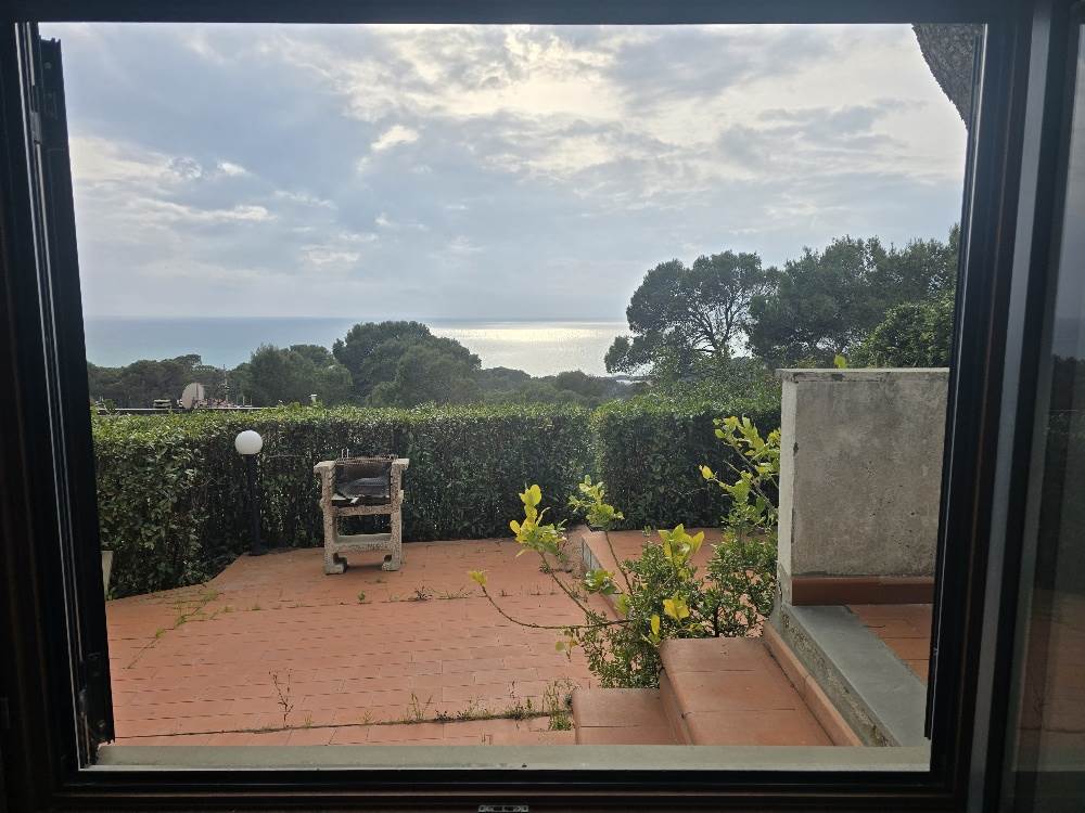 appartamento in vendita a Livorno in zona Quercianella