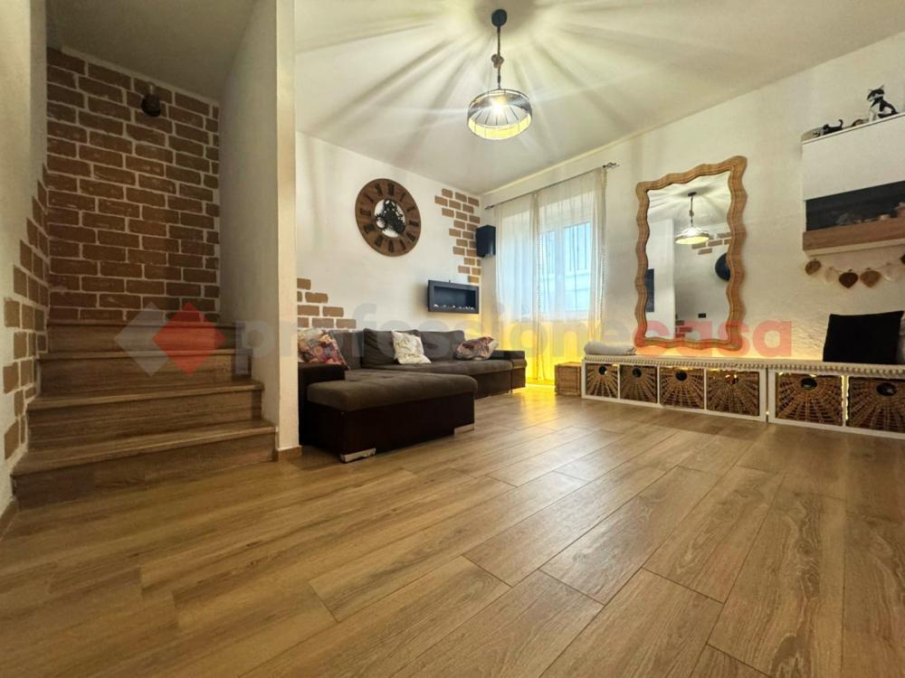 casa indipendente in vendita a Livorno in zona Montenero