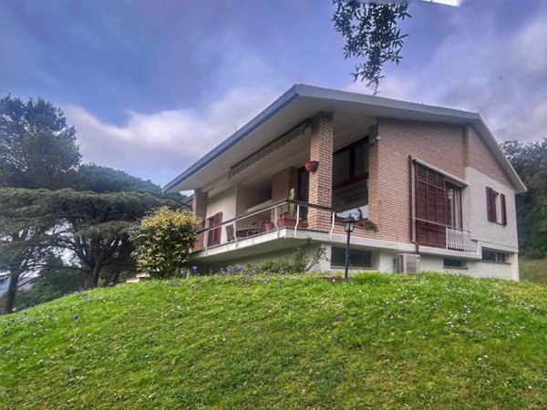 casa indipendente in vendita a Livorno in zona Valle Benedetta