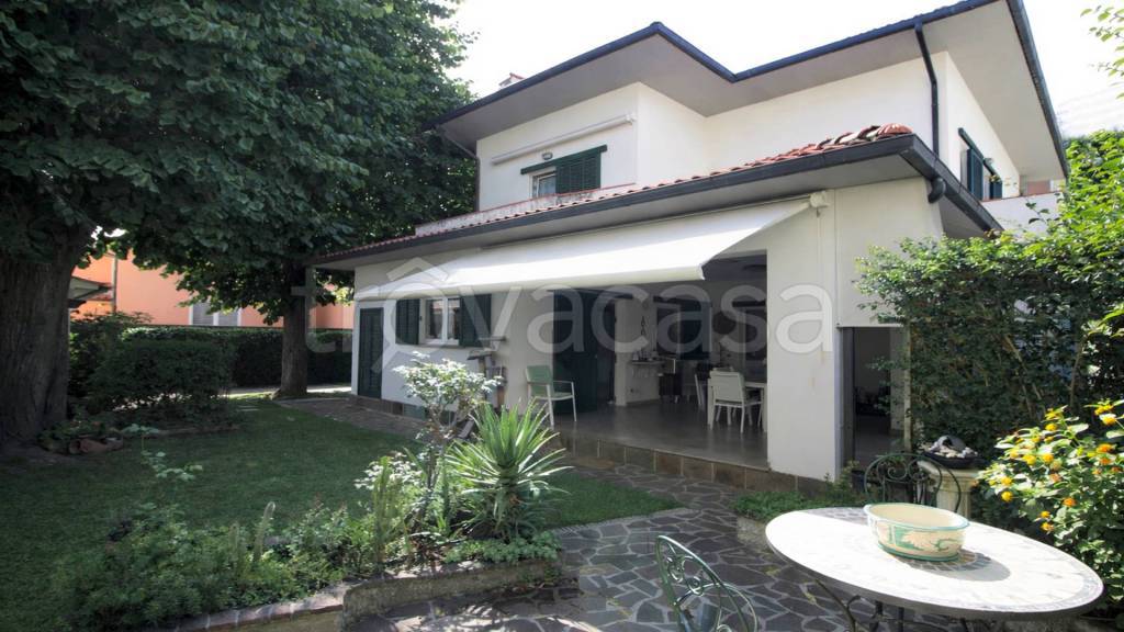 casa indipendente in vendita a Livorno in zona Ospedale