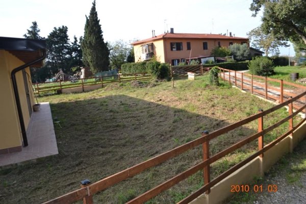 locale commerciale in vendita a Livorno