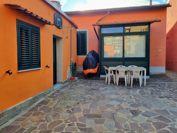 casa semindipendente in vendita a Livorno