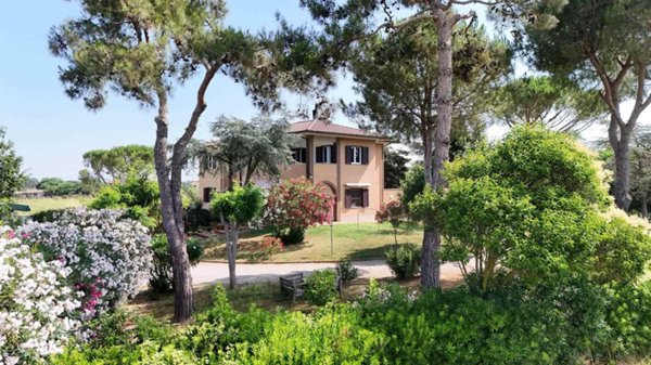 casa indipendente in vendita a Livorno in zona Stillo