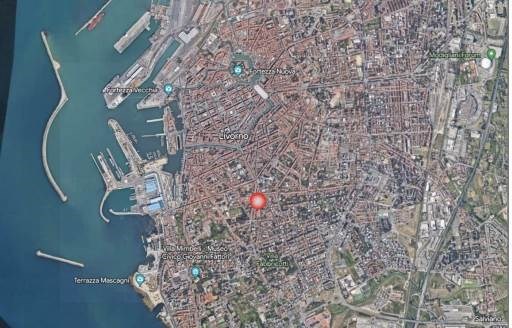 locale commerciale in vendita a Livorno