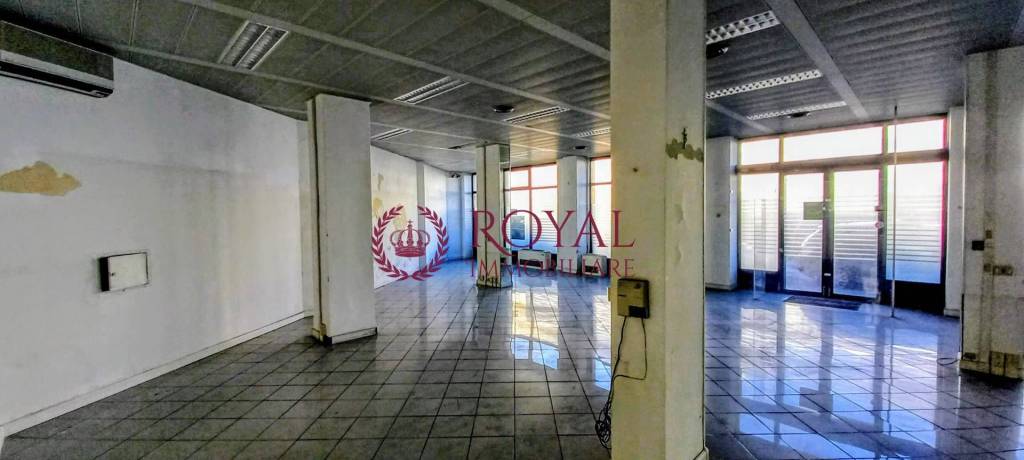 negozio in vendita a Livorno