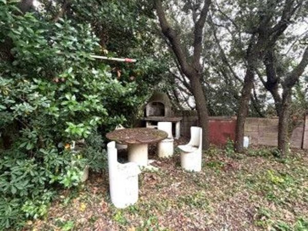 negozio in vendita a Livorno in zona Montenero