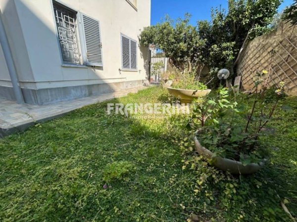 appartamento in vendita a Livorno in zona Antignano