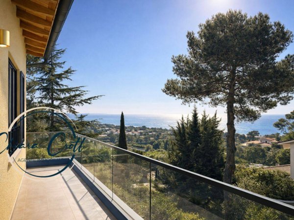 casa indipendente in vendita a Livorno in zona Quercianella