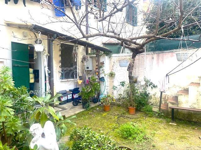 appartamento in vendita a Livorno in zona Ardenza
