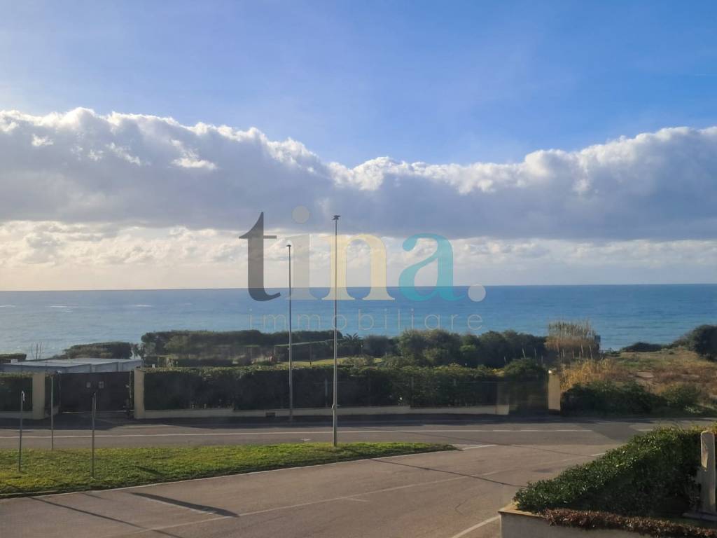 appartamento in vendita a Livorno in zona Antignano