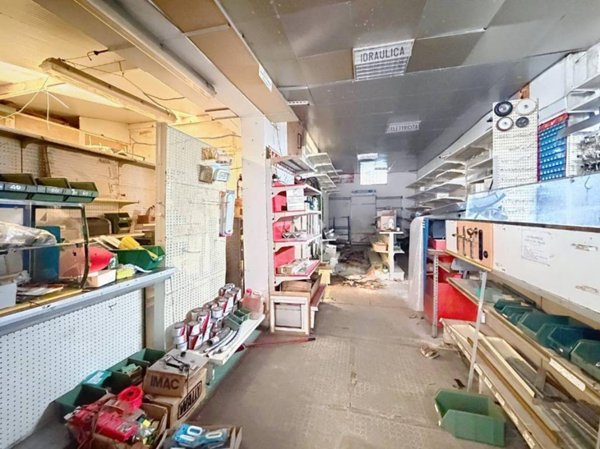 negozio in vendita a Livorno