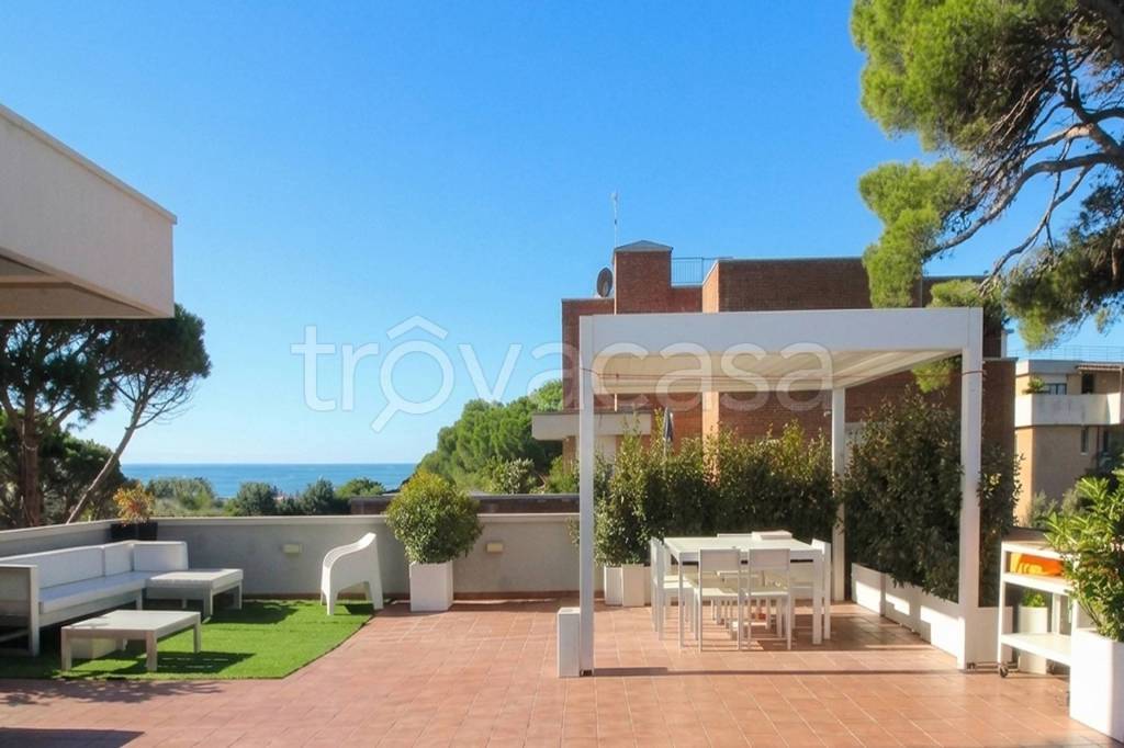 appartamento in vendita a Livorno in zona Ardenza