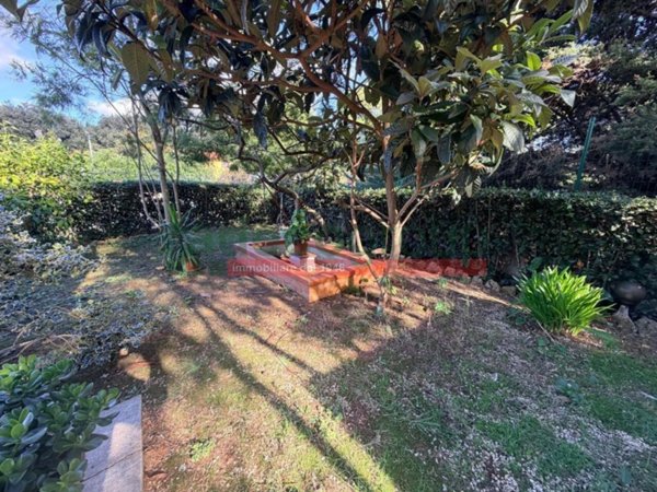 casa indipendente in vendita a Livorno in zona Stillo